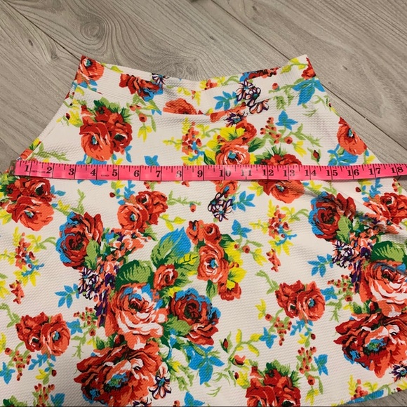 Flower Flowy Skirt - Picture 5 of 7